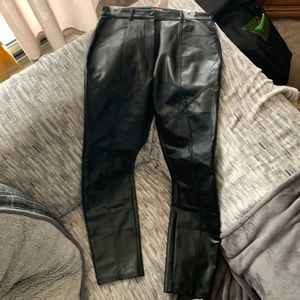 ARITZIA- Wilfred Faux Leather black pants size 12- brand new never worn- no tags